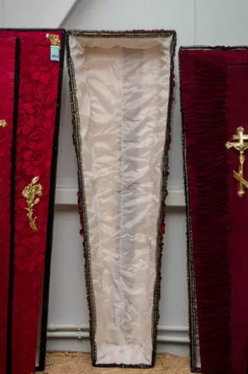 Гроб обитый тканью купить в Орле