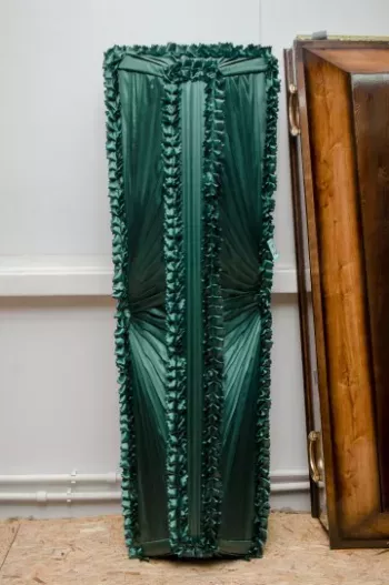 Гроб обитый тканью купить в Орле