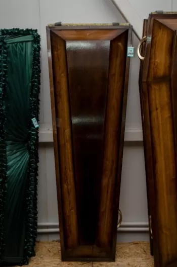 Гроб полированный купить в Орле