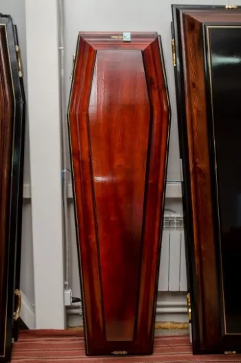 Гроб полированный купить в Орле