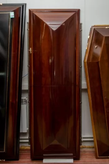 Гроб полированный купить в Орле