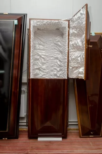 Гроб полированный купить в Орле