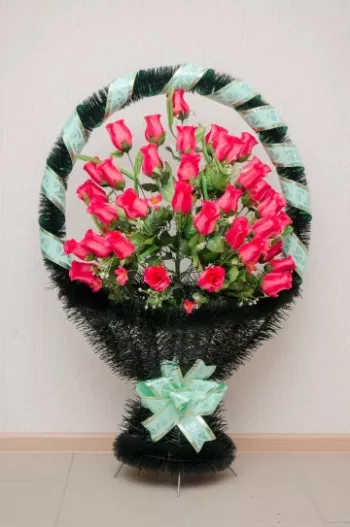 Корзина траурная на похороны